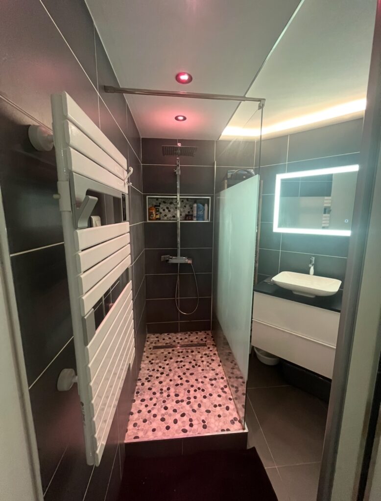 Salle de bain après